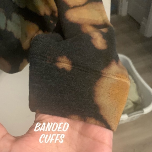 Molli Bleach Dyed Brushed Crop Sweatshirt - Picture 8 of 12